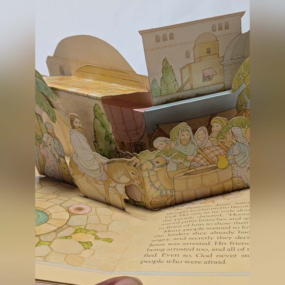Hallmark Pop-Up Book “Jesus Is Our Friend” Stories - Picture 4 of 10